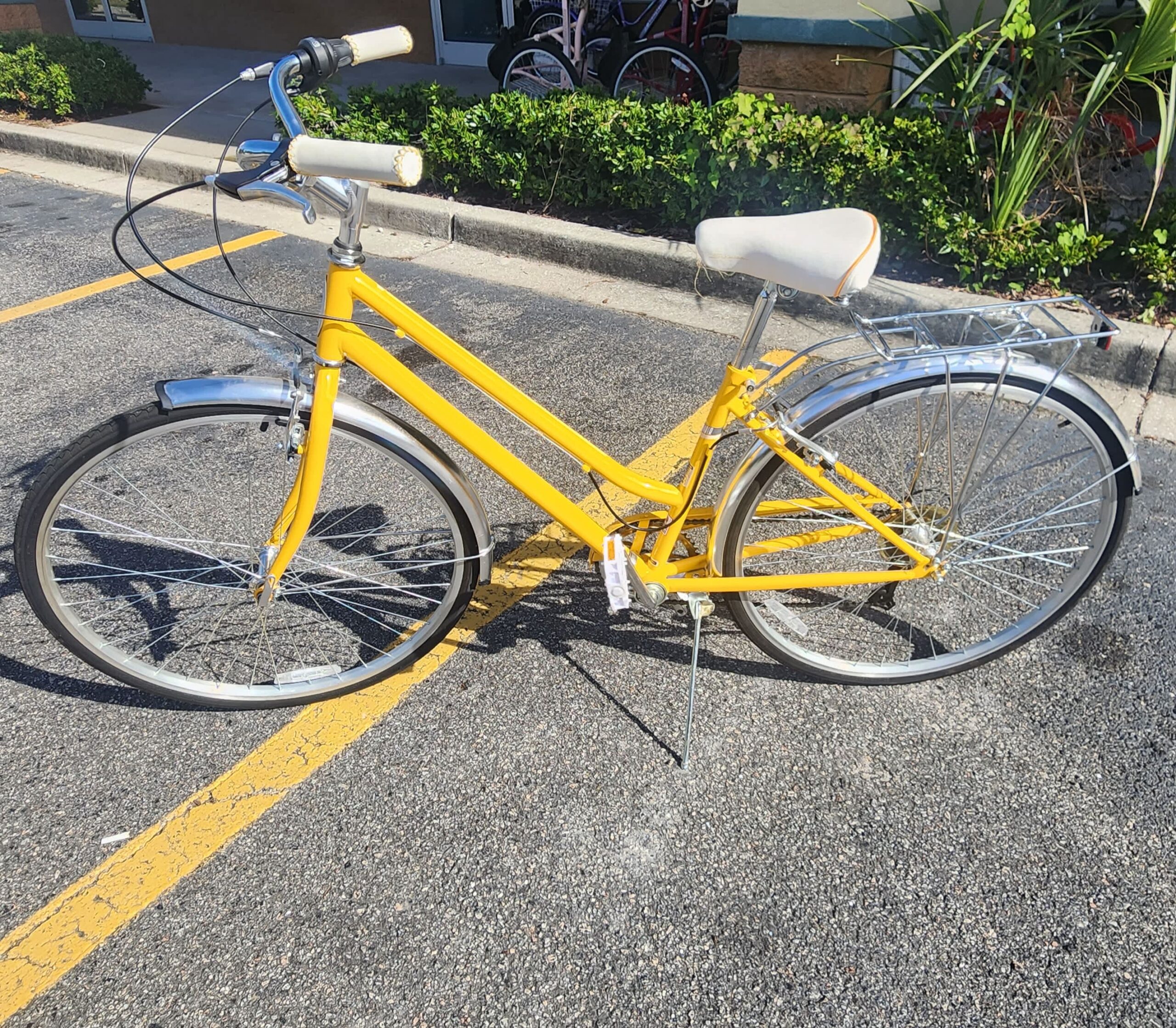 Consignment Schwinn Wayfarer 7 Speed Hybrid Bike, 700c wheels Reference #20396 - Image 2