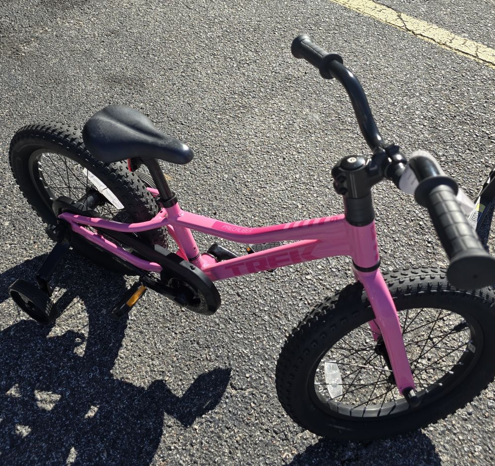 Trek Girls Pink Bike 16" #20625 - Image 3